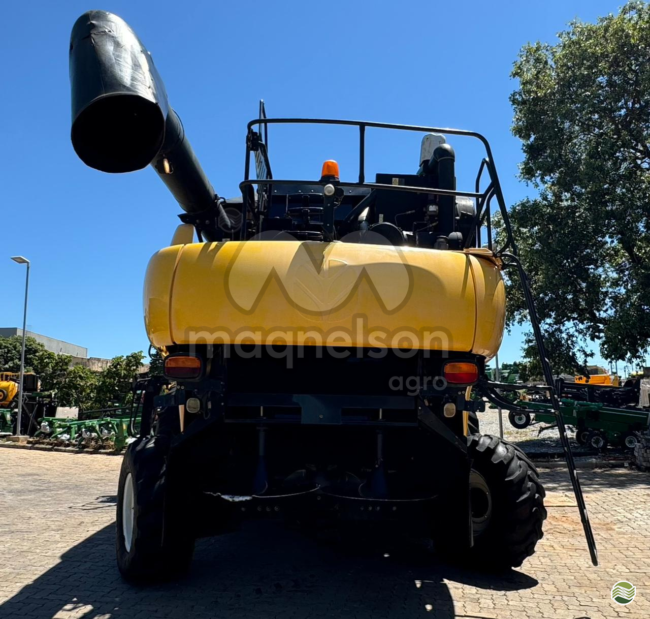 COLHEITADEIRA NEW HOLLAND CR 6080 Maqnelson Seminovos Agro UBERLANDIA MINAS GERAIS MG